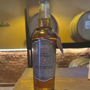 Cachaça envelhecida em barris de carvalho 700ml