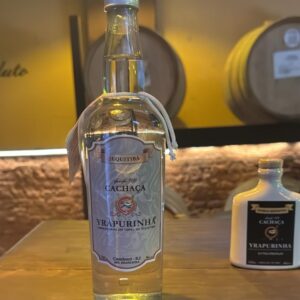 Cachaça armazenada em tonel de jequitibá 700ml